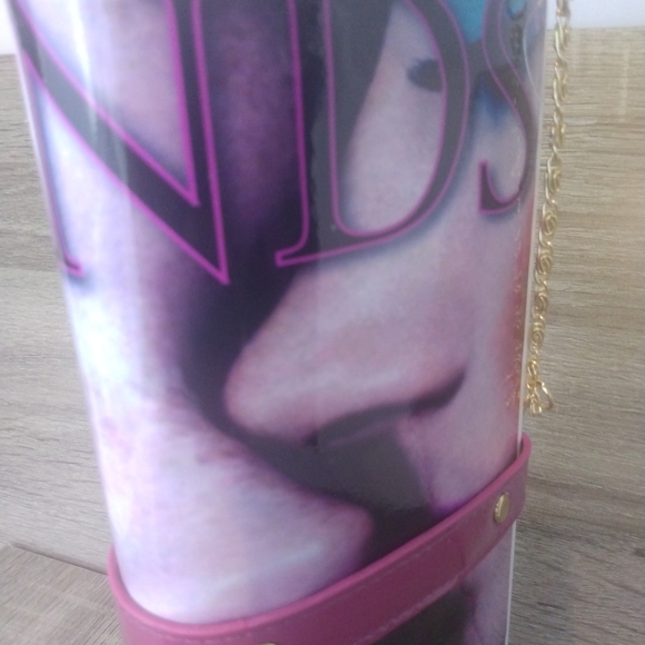 Ruby Collection Trends Makeup Magazine Crossbody Purse - Picture 7 of 12